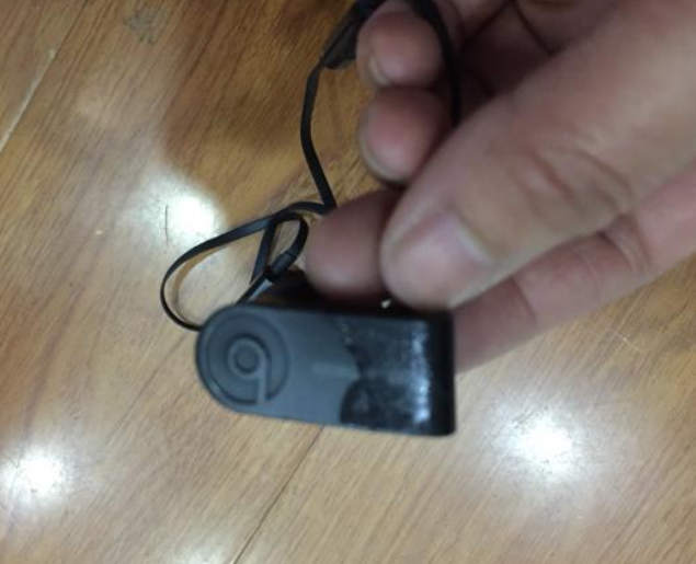 beats蓝牙耳机维修powerbeats3耳挂断 beats蓝牙耳机维修powerbeats3耳挂断